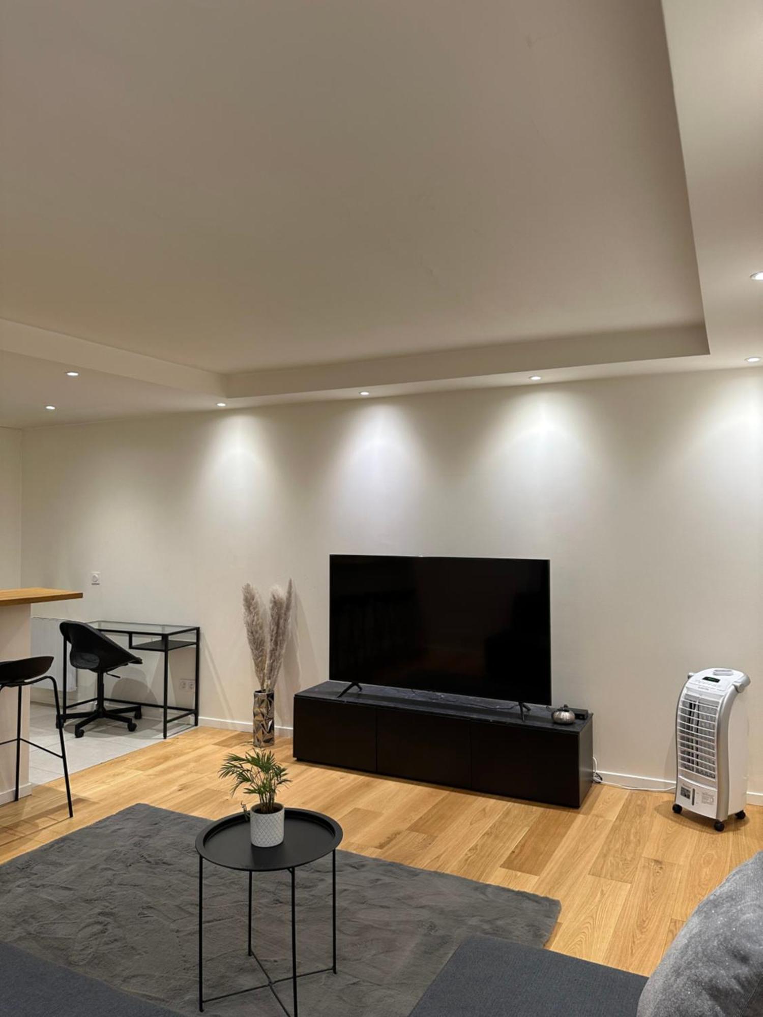 Super Appartement Refait A Neuf Beaucoup De Charme Boulogne-Billancourt Exterior photo